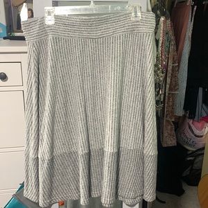 Grey knee length flairy skirt
